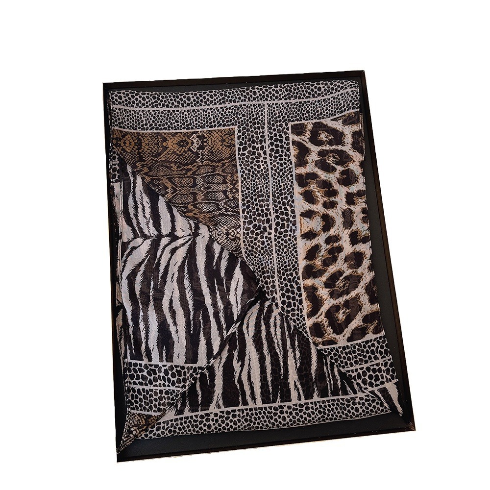 Léopard petite longue écharpe  - Silk Neck Scarf avis et prix