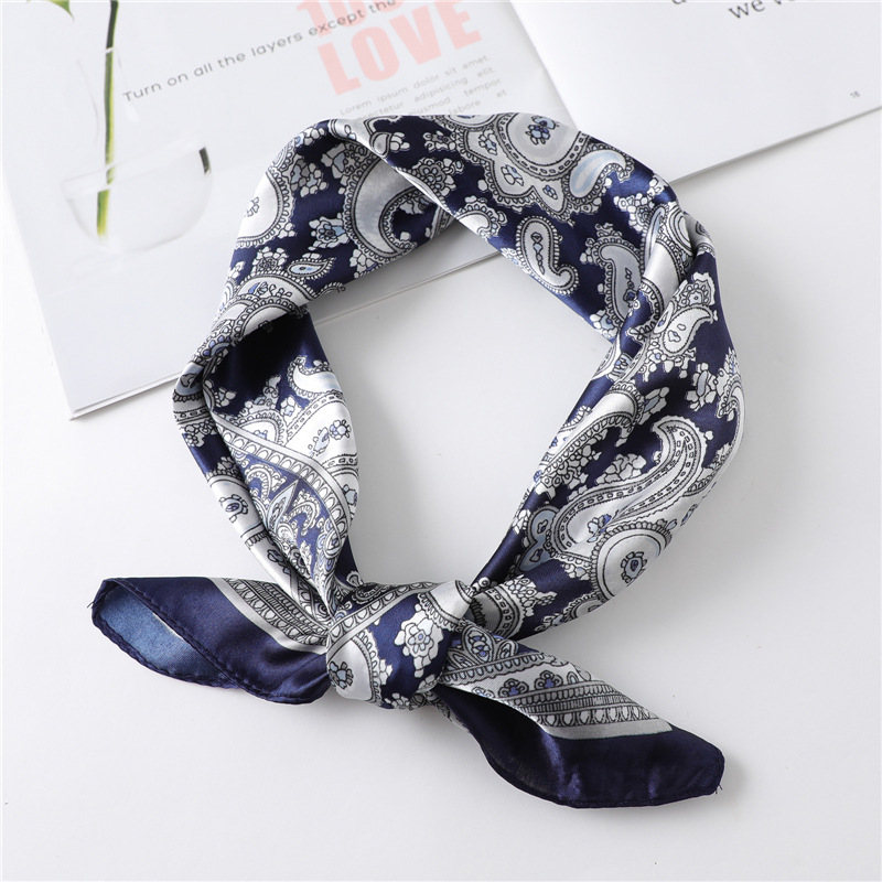 Foulard carré de luxe en soie  - Scarf Silk Square avis et prix