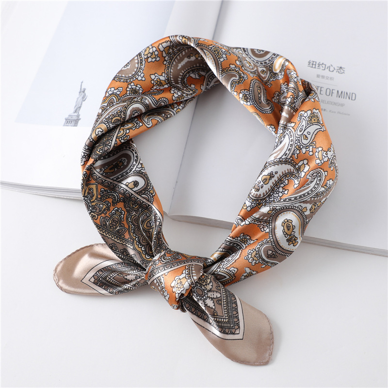 Foulard carré de luxe en soie  - Scarf Silk Square avis et prix